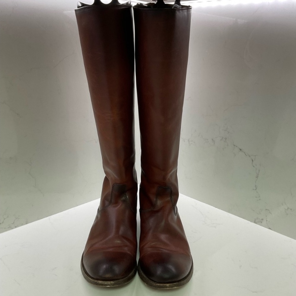 Frye Melissa button-back zippered cognac leather boots size 9B